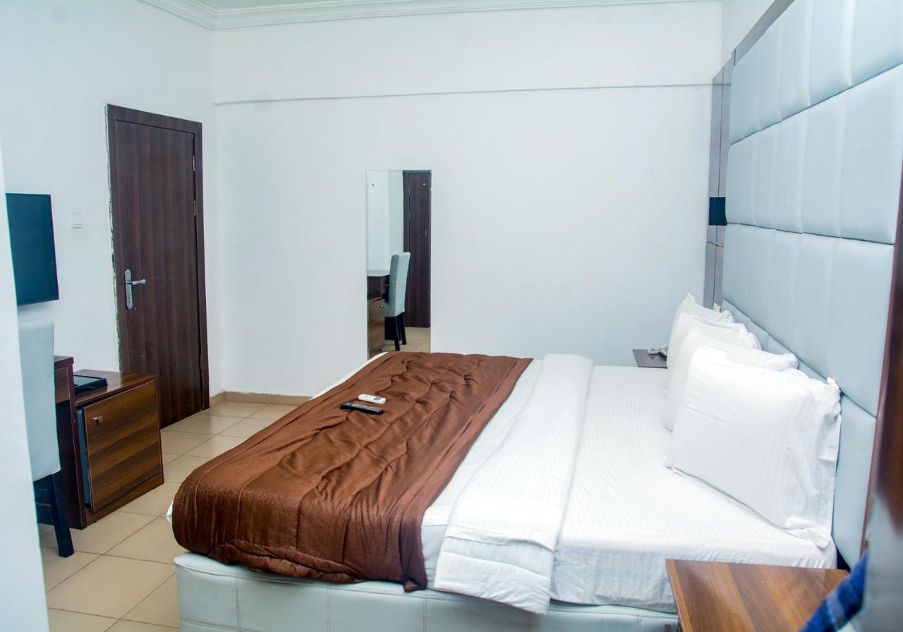 Presken Hotel @Villa Ікеджа Екстер'єр фото