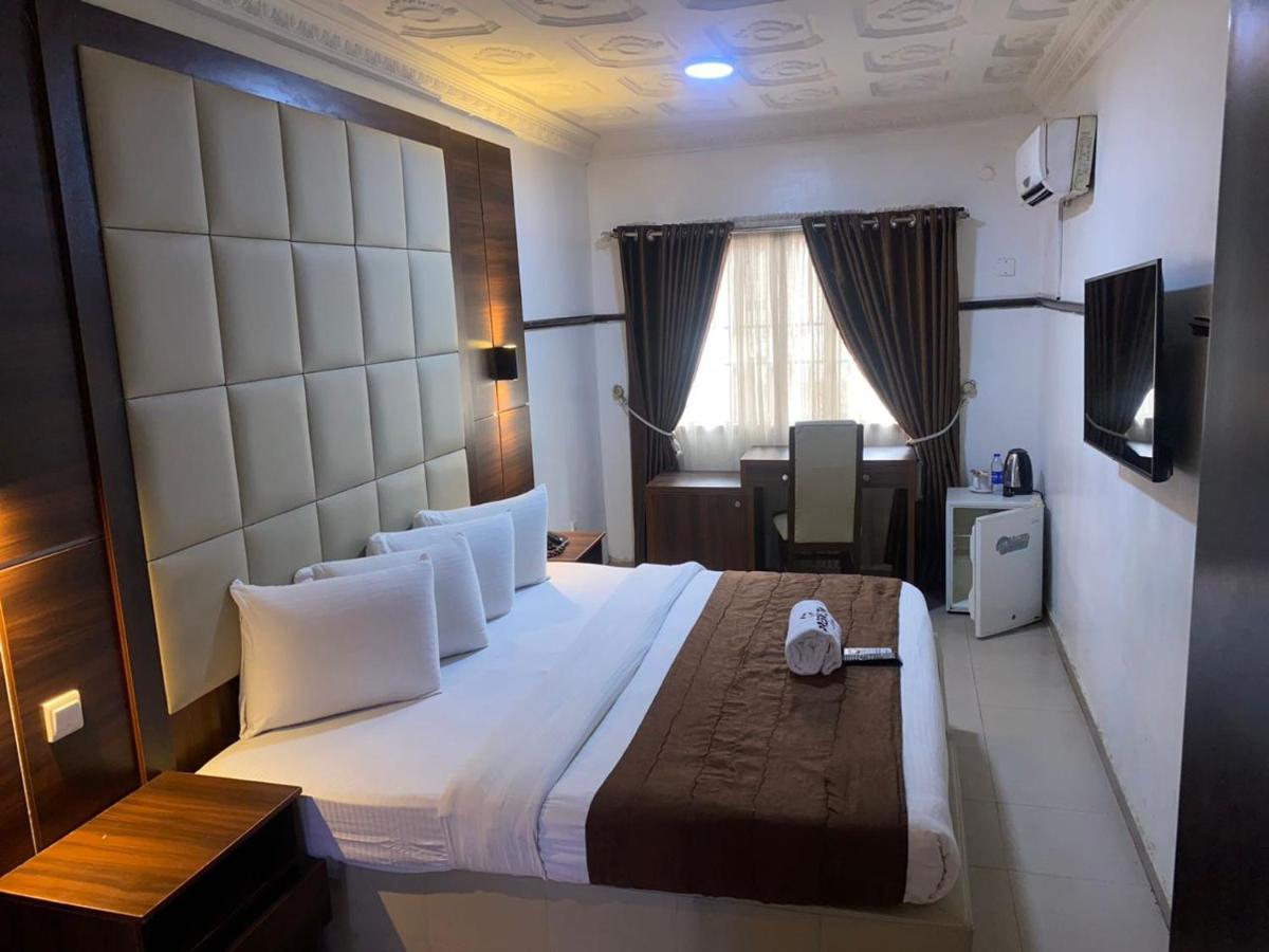 Presken Hotel @Villa Ікеджа Екстер'єр фото