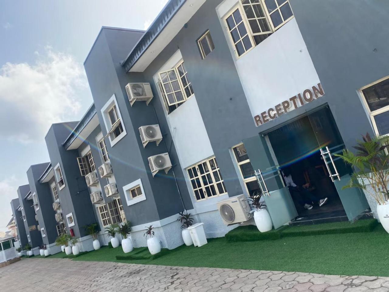 Presken Hotel @Villa Ікеджа Екстер'єр фото