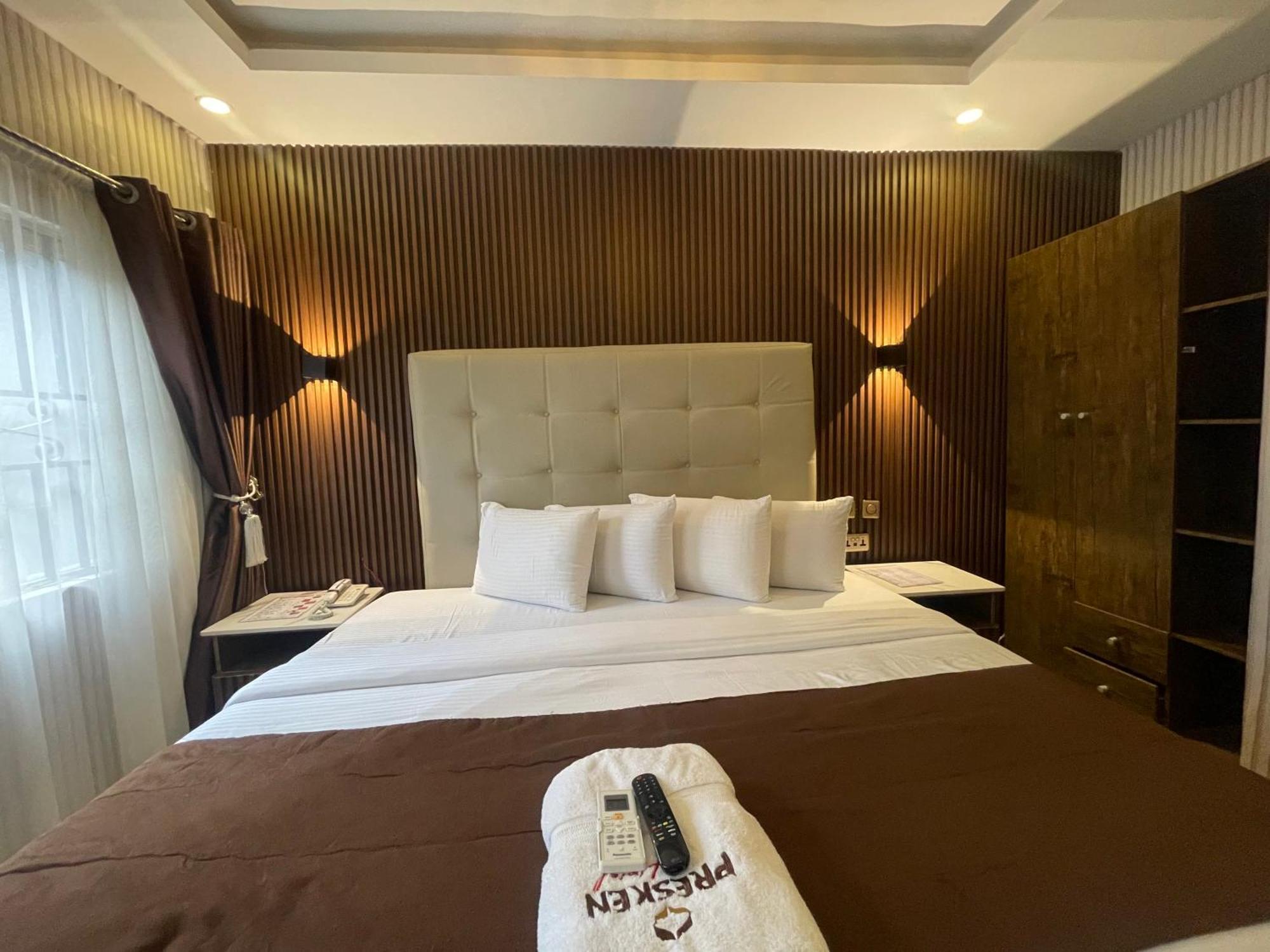 Presken Hotel @Villa Ікеджа Екстер'єр фото