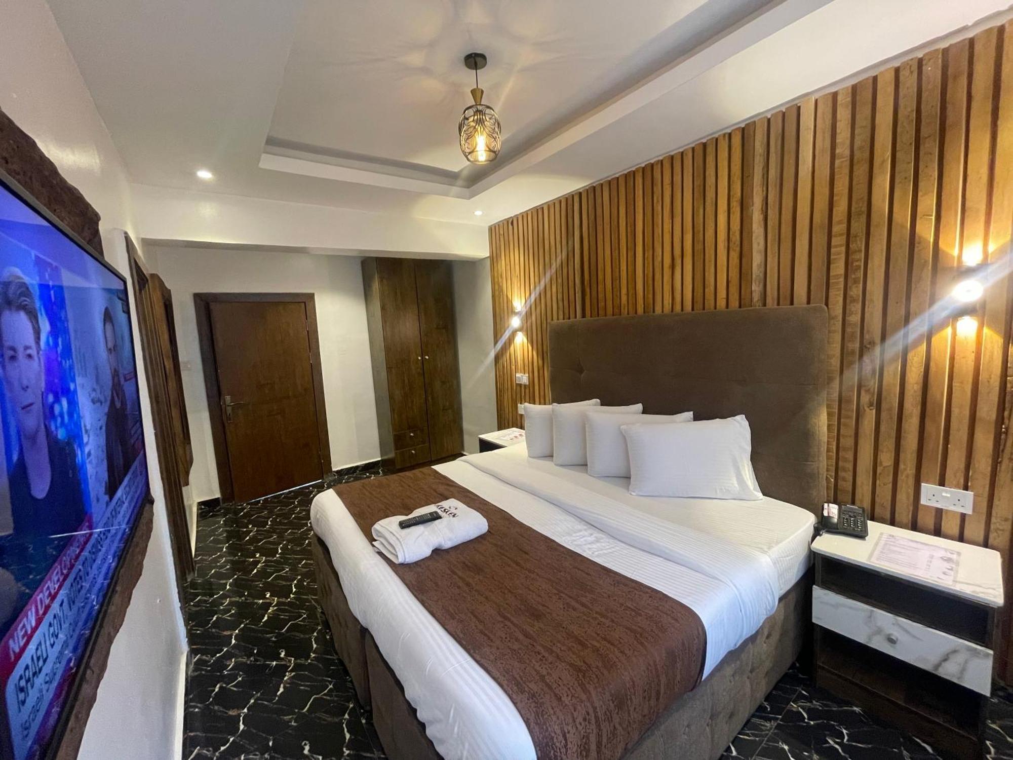 Presken Hotel @Villa Ікеджа Екстер'єр фото